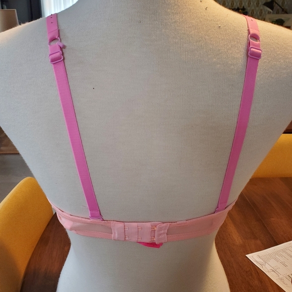 Beyond Sexy Push up Bra - Picture 2 of 2